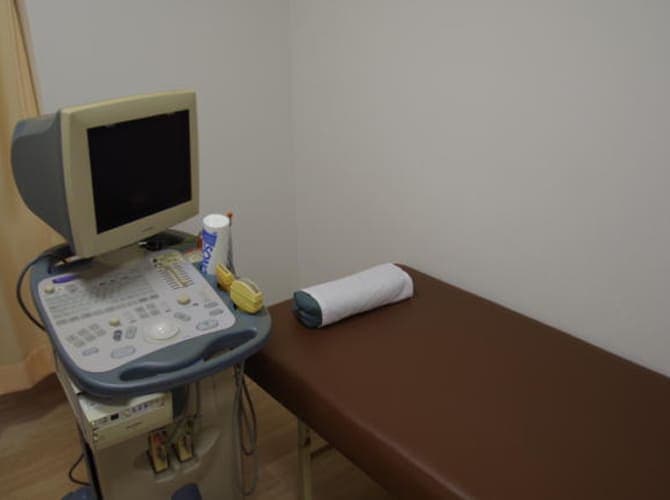 超音波検査室