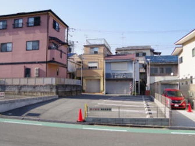 医院横専用駐車場